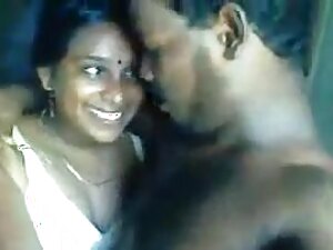 Desi girl gets caught with her lover near the market