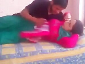 Pakistani boy overcomes obstacles to please his girlfriend
